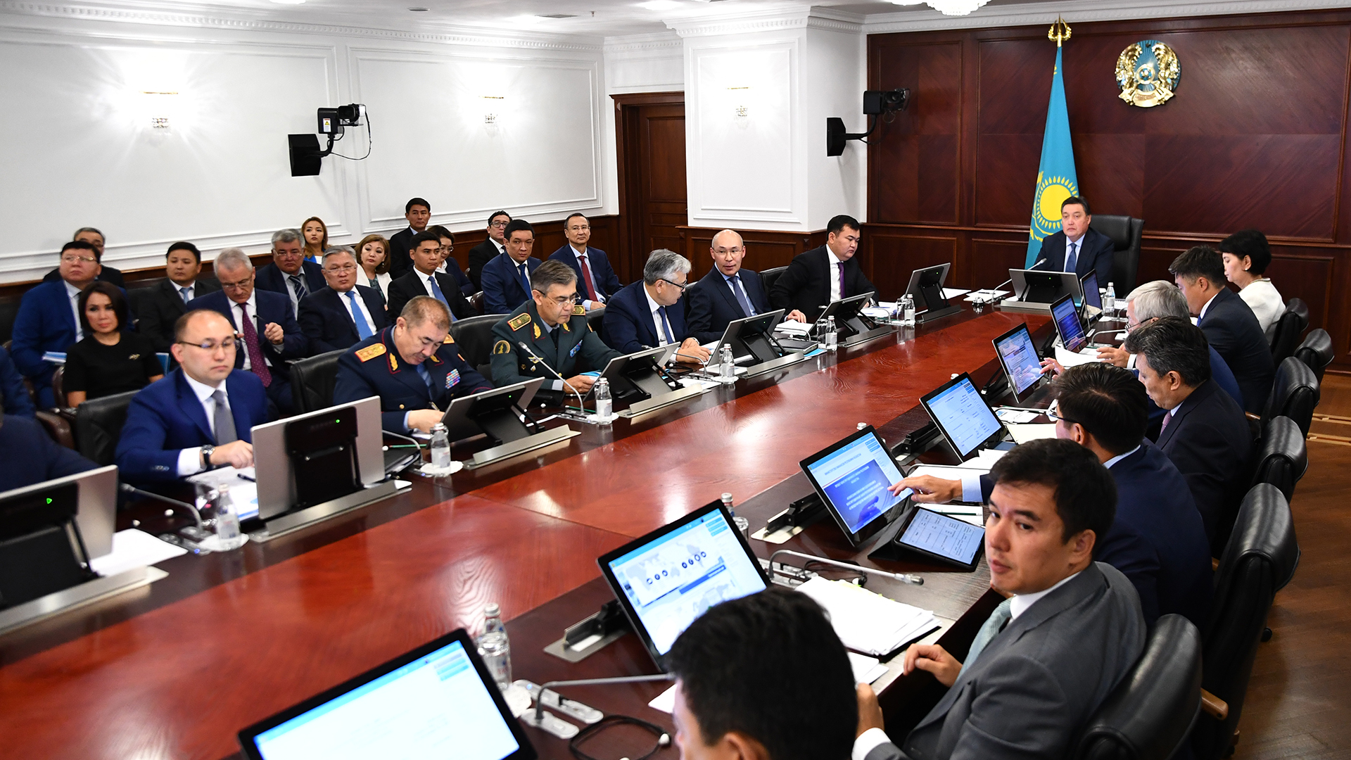 Новый законопроект расширит юрисдикцию МФЦА для привлечения и защиты инвестиций — Аскар Мамин