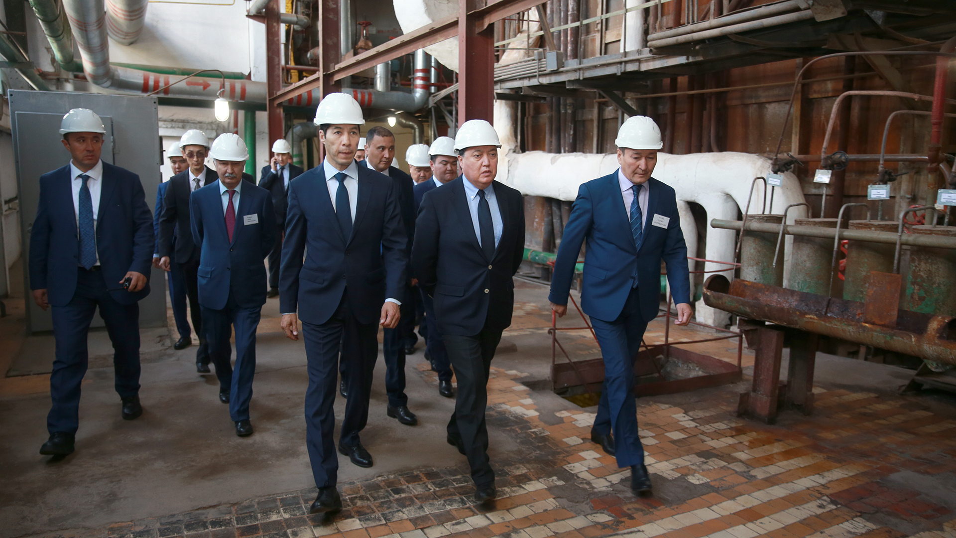 Аскар Мамин с рабочей поездкой посетил Западно-Казахстанскую область