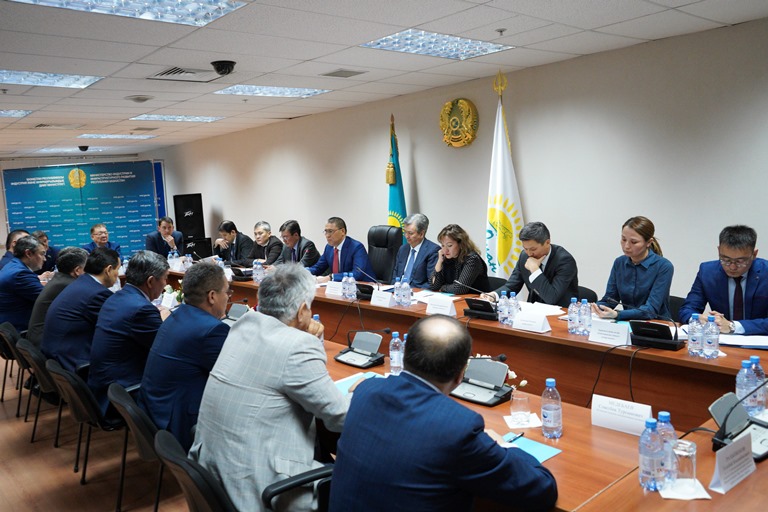 Состоялась встреча с депутатами маслихатов