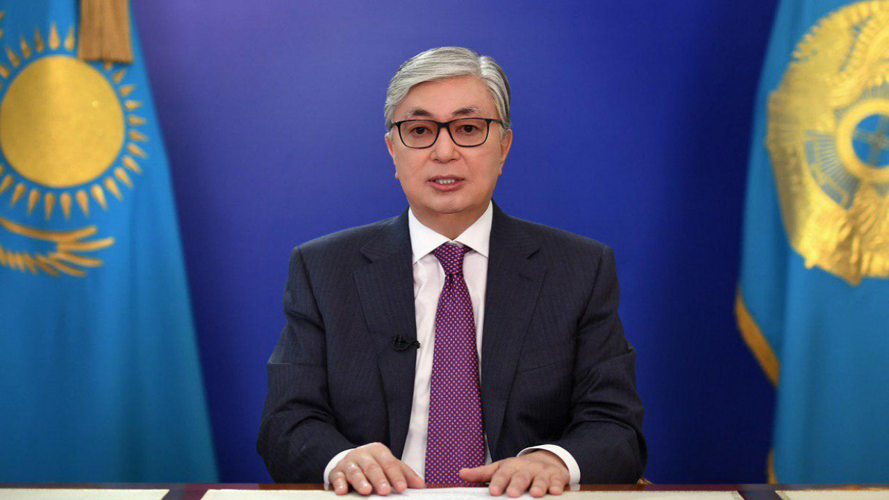 Глава государства поддержал челлендж по уборке снега