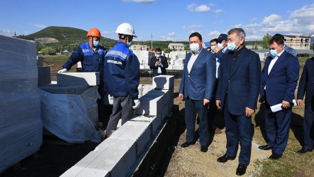 А.Мамин встретился с пострадавшими от пожара жителями г.Риддер