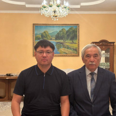 Тура жолдан таймайтын әулет